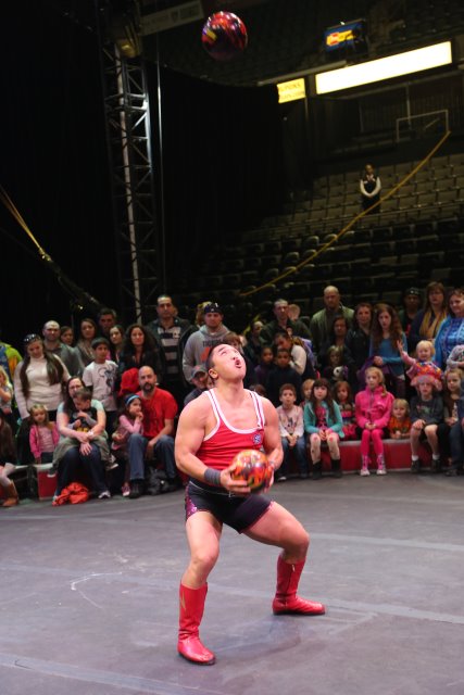 Ringling BrothersBbarnum & Bailey Circus, 10/13
(Click on the picture for the full-size version)