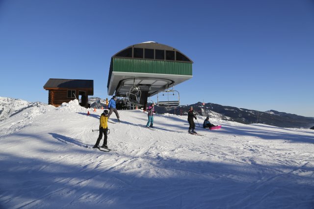 Again on skis
(Click on the picture for the full-size version)