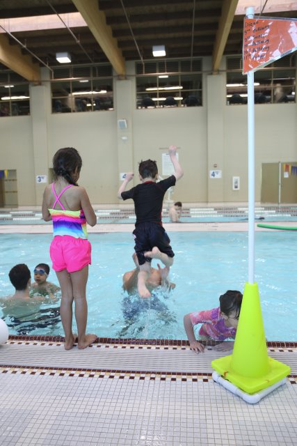 First swimming lesson, 05/03
(Click on the picture for the full-size version)