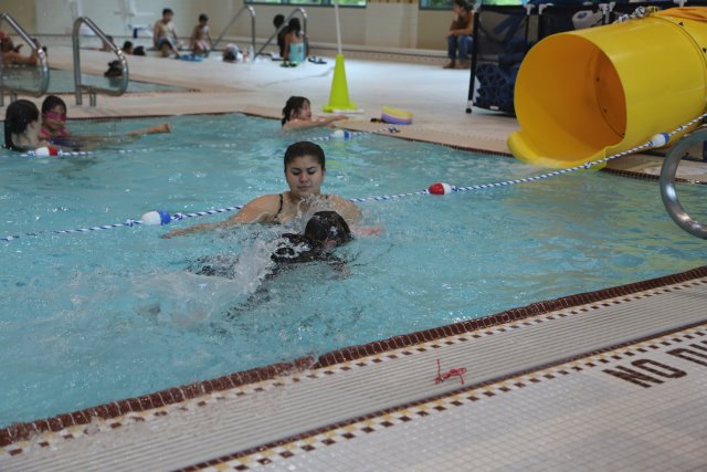 Alin Constantin's Photography - Vlad swimming lesson 6/14
(Click on the picture for the full-size version)