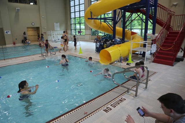 Vlad swimming lesson 6/14
(Click on the picture for the full-size version)