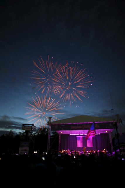 Alin Constantin's Photography - 4th of July Fireworks in Bellevue
(Click on the picture for the full-size version)