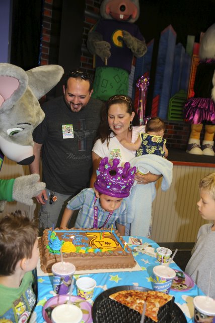 James' birthday
(Click on the picture for the full-size version)