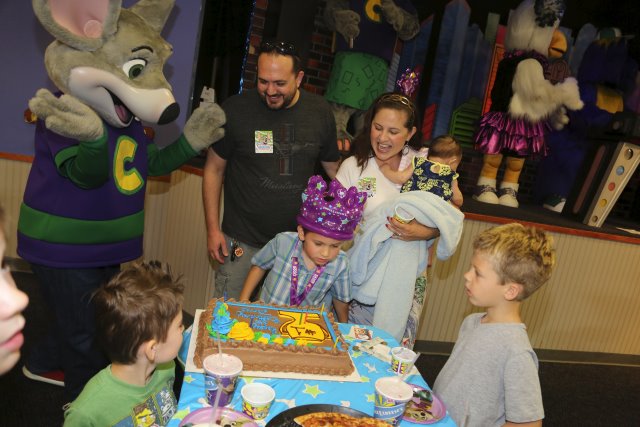 James' birthday
(Click on the picture for the full-size version)