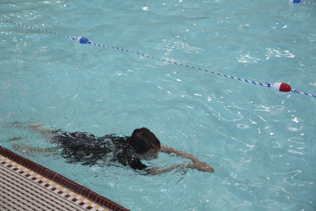 Vlad swimming lessons
(Click on the picture for the full-size version)