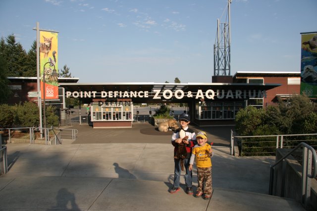 Point Defiance Zoo, Tacoma, 9/21
(Click on the picture for the full-size version)