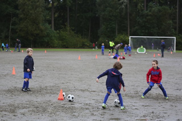 We play soccer, shine or rain.... 10/18
(Click on the picture for the full-size version)
