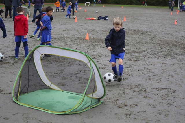 We play soccer, shine or rain.... 10/18
(Click on the picture for the full-size version)