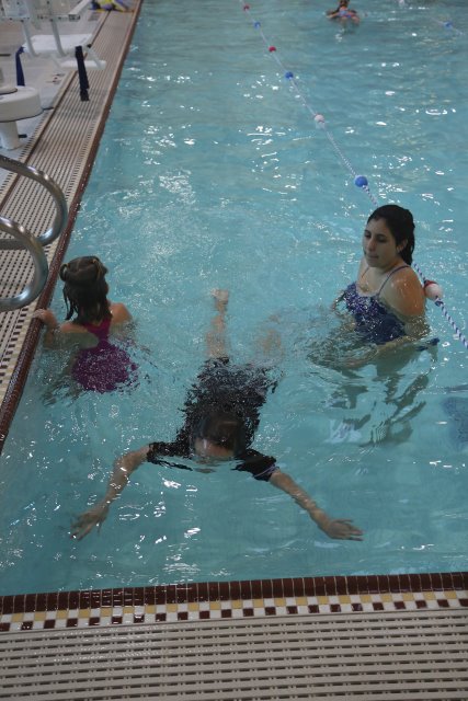 Alin Constantin's Photography - Swimming class, 10/18
(Click on the picture for the full-size version)