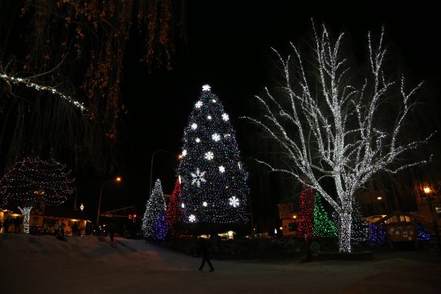 Christmas at Leavenworth, 2014
(Click on the picture for the full-size version)