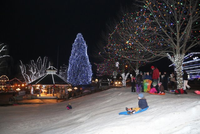 Alin Constantin's Photography - Christmas at Leavenworth, 2014
(Click on the picture for the full-size version)