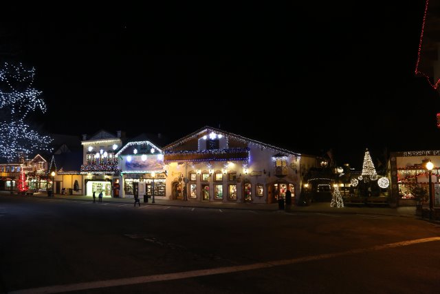 Christmas at Leavenworth, 2014
(Click on the picture for the full-size version)