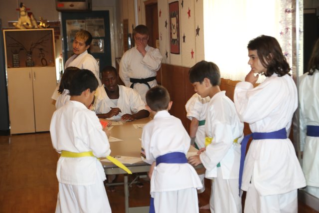 7th Kyu karate promotion
(Click on the picture for the full-size version)