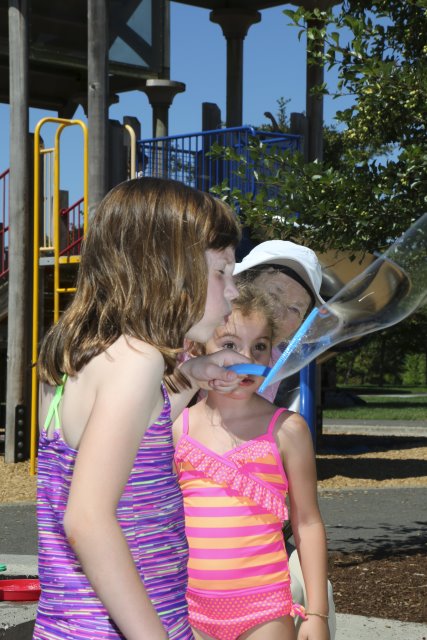 Annika's birthday, 07/19
(Click on the picture for the full-size version)