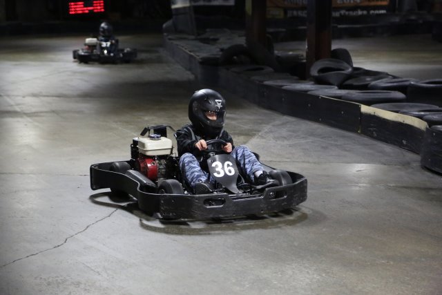 Robert's birthday 03/26
(Click on the picture for the full-size version)