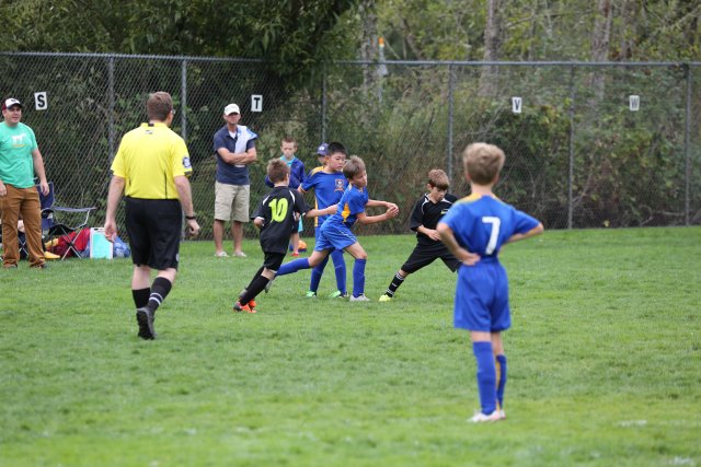 Alin Constantin's Photography - Vlad Soccer vs. Northbend FC, 9/09
(Click on the picture for the full-size version)