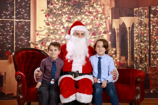 Alin Constantin's Photography - With Santa
(Click on the picture for the full-size version)