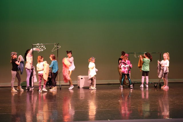 Radu @ IDT Dance Recital 1/20
(Click on the picture for the full-size version)