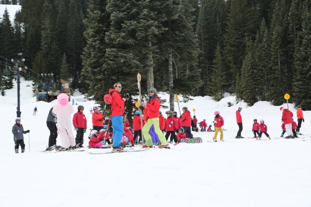 Last ski day and Powederpigs Snake, 3/18
(Click on the picture for the full-size version)