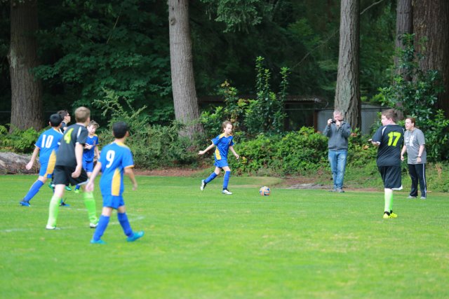 Vlad Soccer, Team pictures 9/22
(Click on the picture for the full-size version)